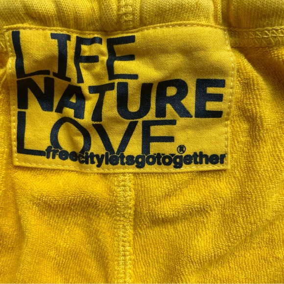 NEW Authentic FREE CITY 3/4 Sweatpants Yellow Sz L - Picture 5 of 6